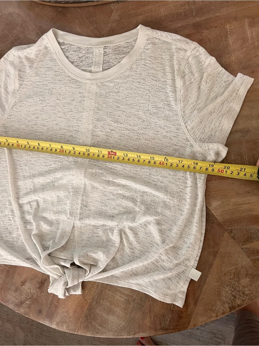 Lululemon Tie-Waist Breathable Short-Sleeve Shirt. Medium